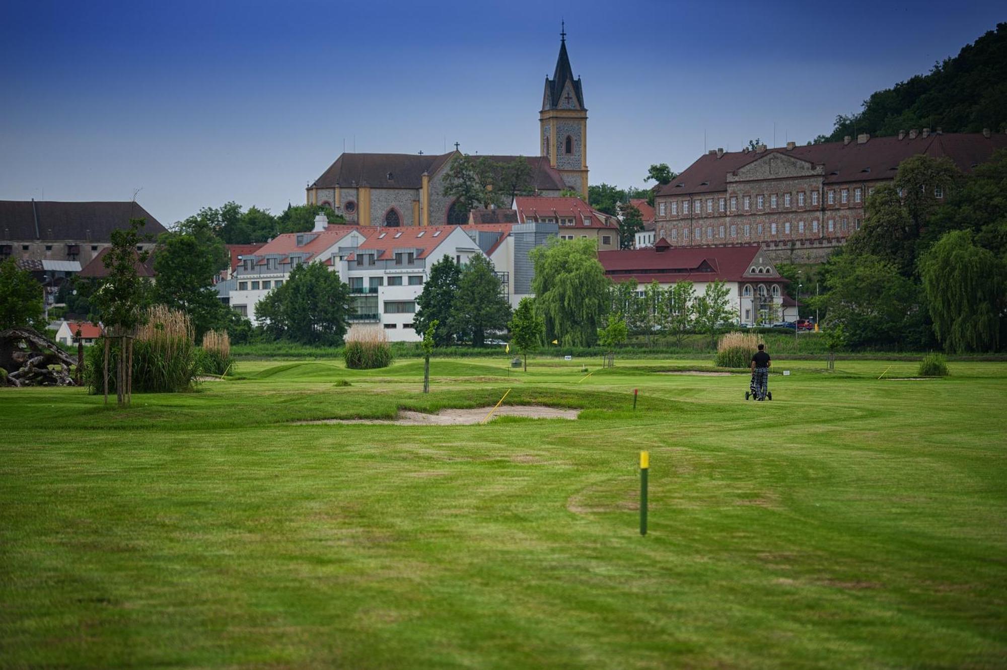 Hotel Wellness Diamant Hluboka nad Vltavou