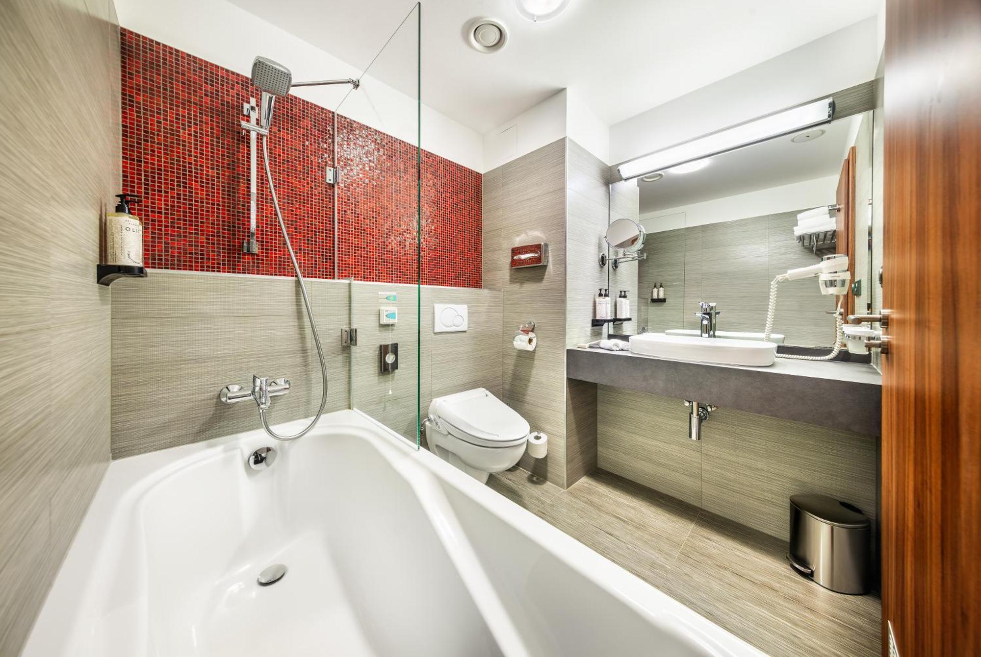 Wellness Diamant 5* Hluboka nad Vltavou