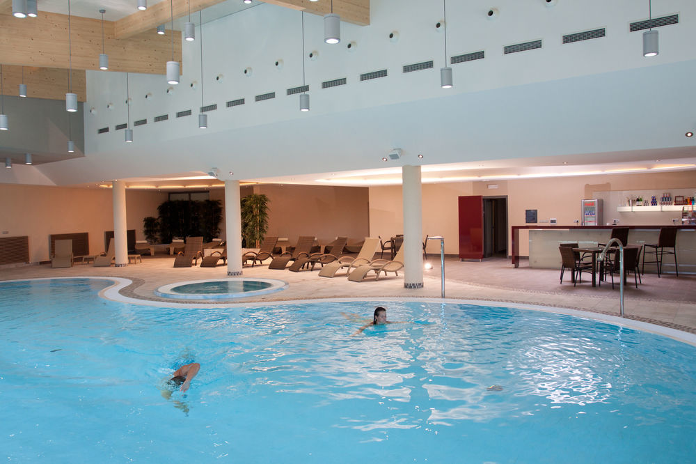 Wellness Diamant 5* Hluboka nad Vltavou